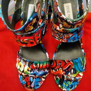 Steve Madden Mira Graffiti Print Zip up heels 7.5